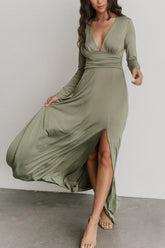 Vestido largo con abertura y cuello en V y manga larga
